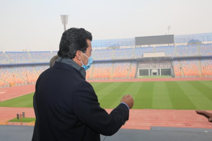 وزير الرياضة واستاد القاهرة